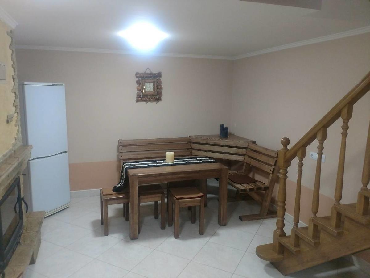 Садиба "У Юлії" Svalyava Exterior foto
