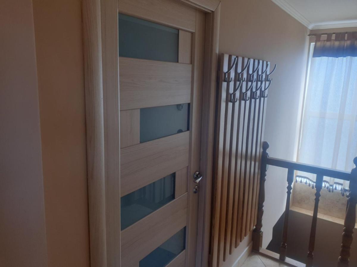 Садиба "У Юлії" Svalyava Exterior foto